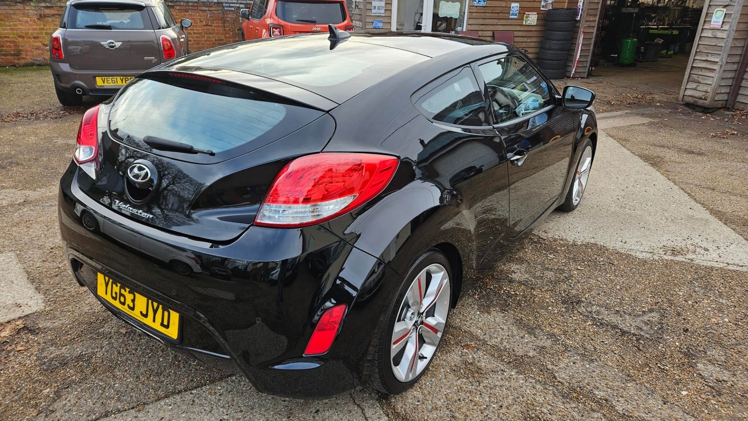 Used Hyundai Veloster 2013 for sale - 76638923: Photo 4