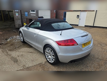 Used Audi TT 2010 for sale - 76037952: Photo