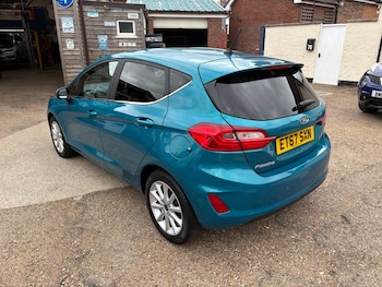 Used Ford Fiesta 2018 for sale - 79444576: Photo