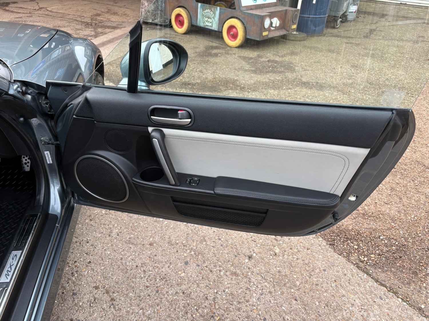 Used Mazda MX-5 2011 for sale - 77591493: Photo 5