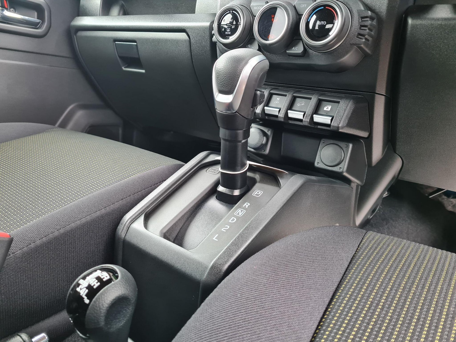 Used Suzuki Jimny for sale - 77411217: Photo 15