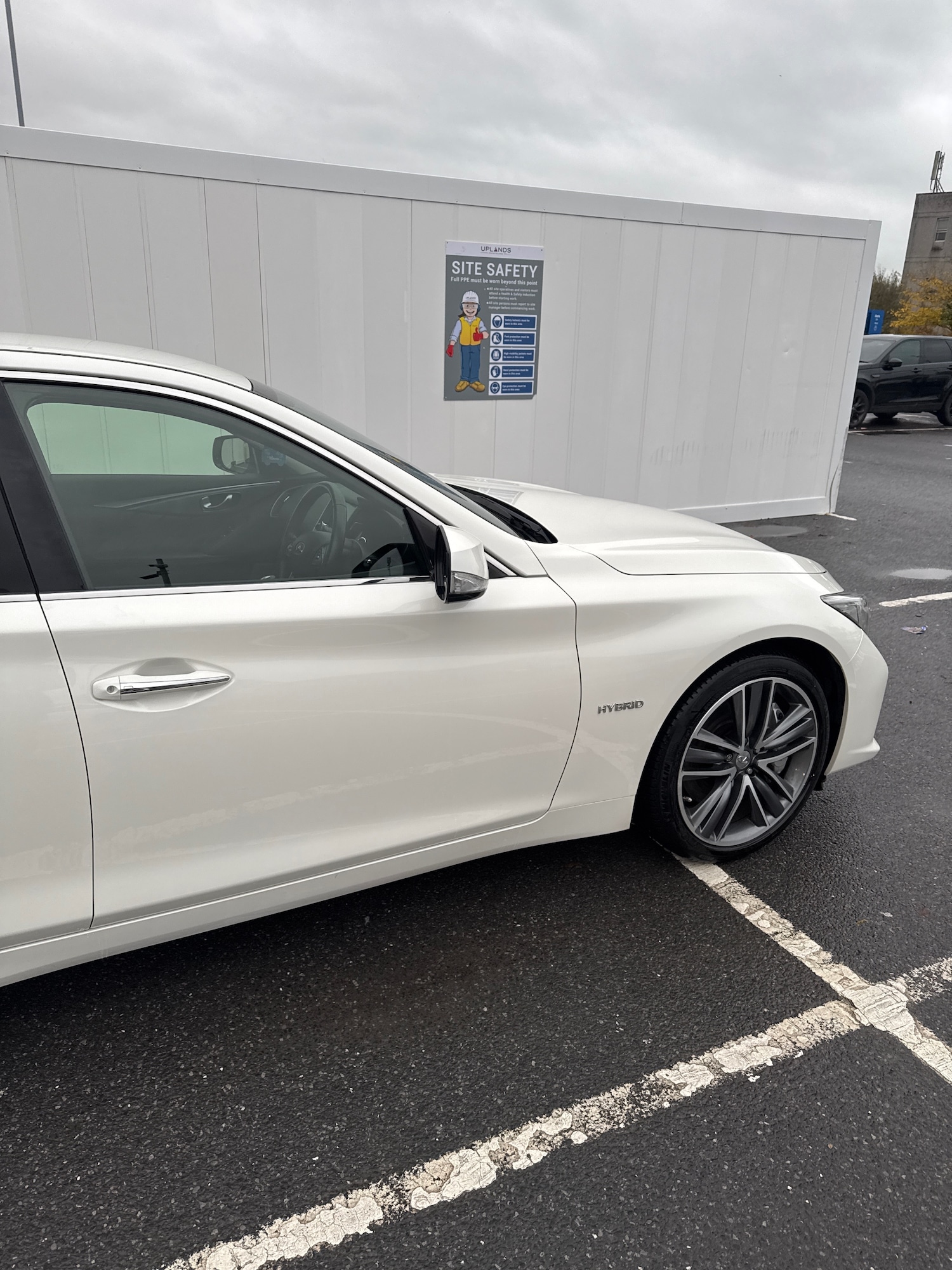 Used Infiniti Q50 2017 for sale - 76479579: Photo 3