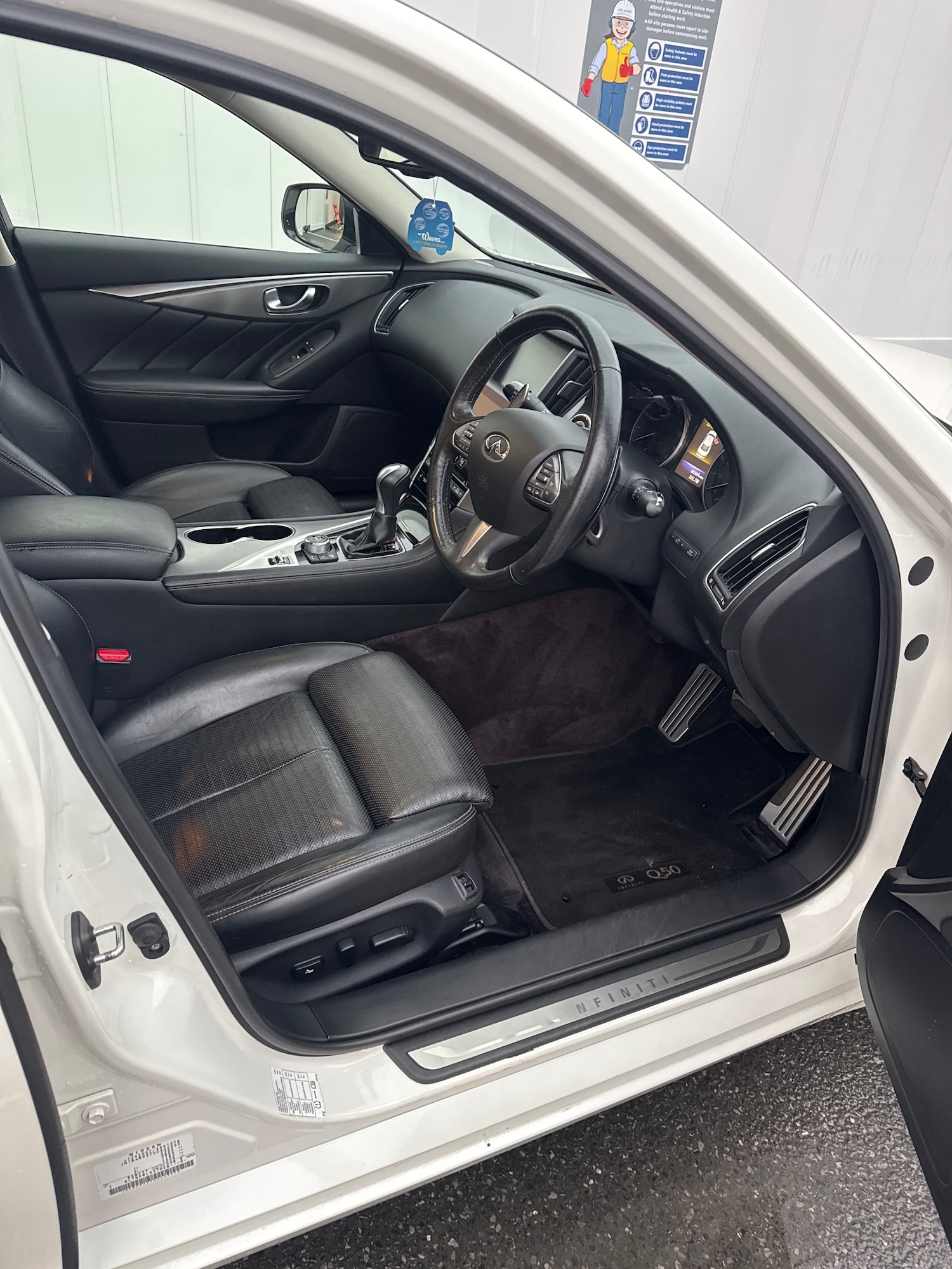 Used Infiniti Q50 2017 for sale - 76479579: Photo 4