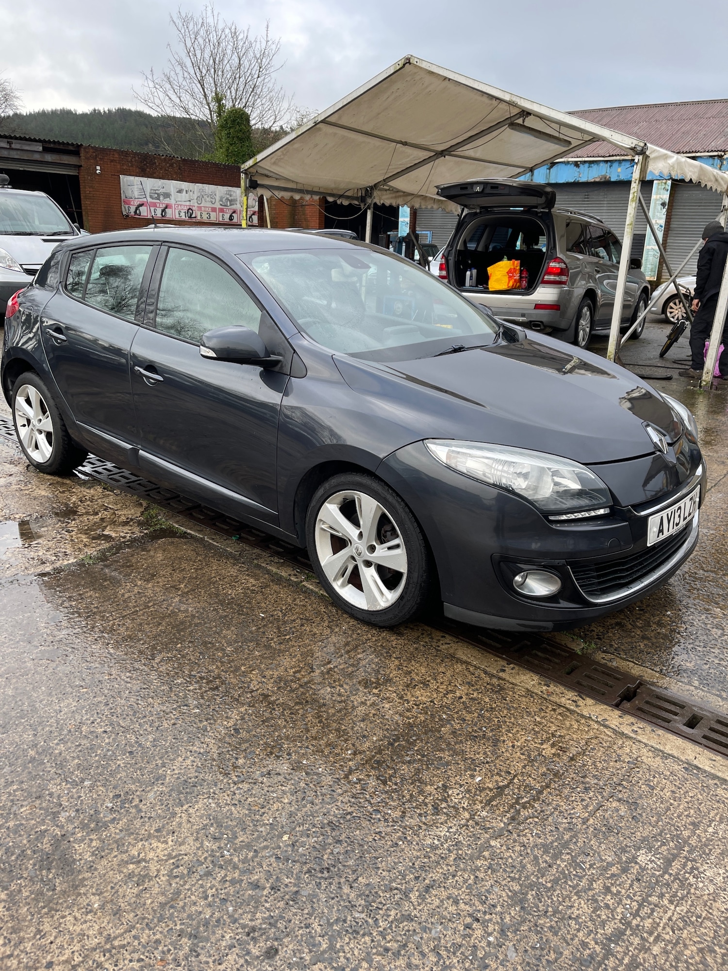 Used Renault Megane 2013 for sale - 77475023: Photo 2