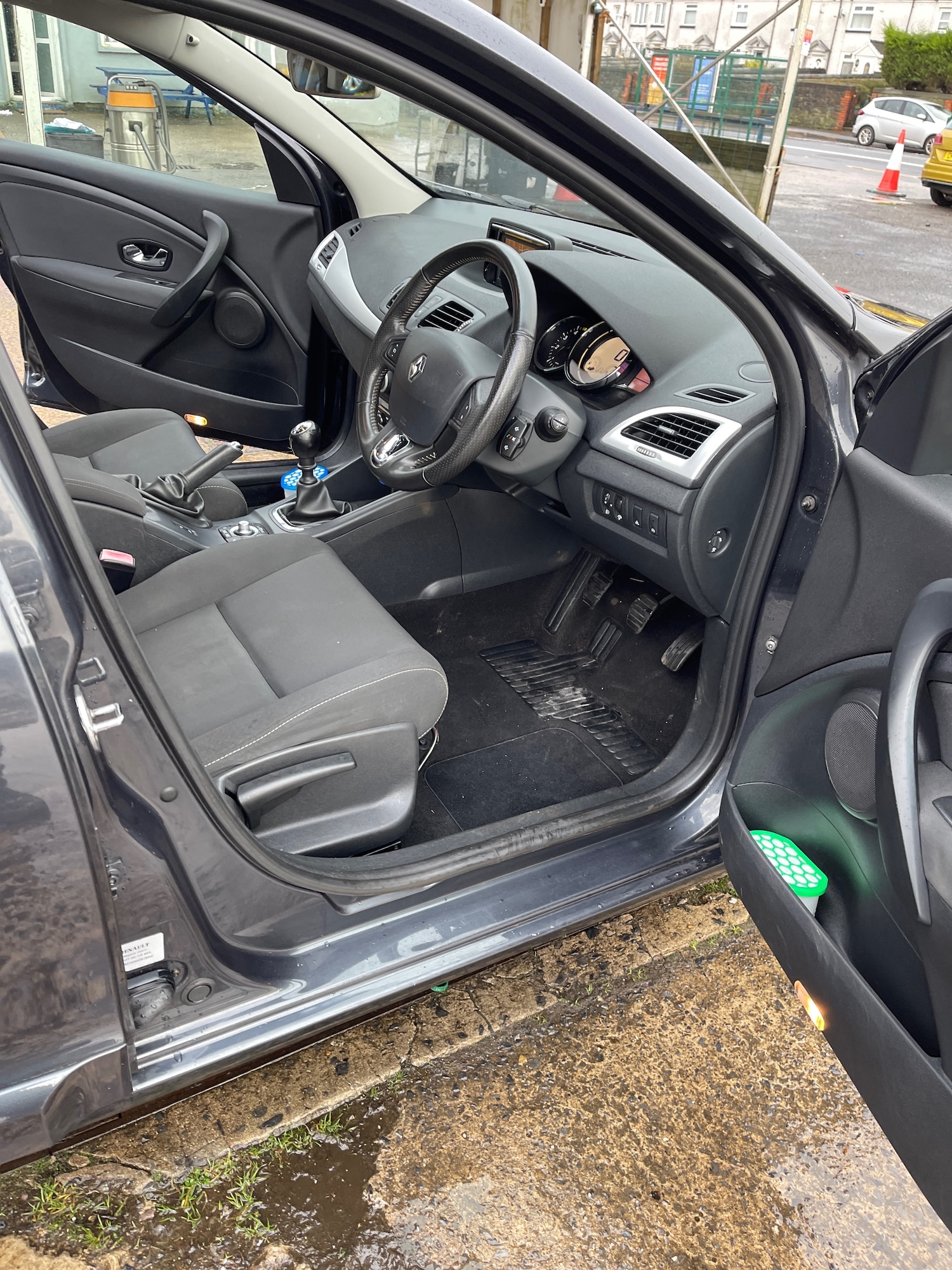 Used Renault Megane 2013 for sale - 77475023: Photo 3