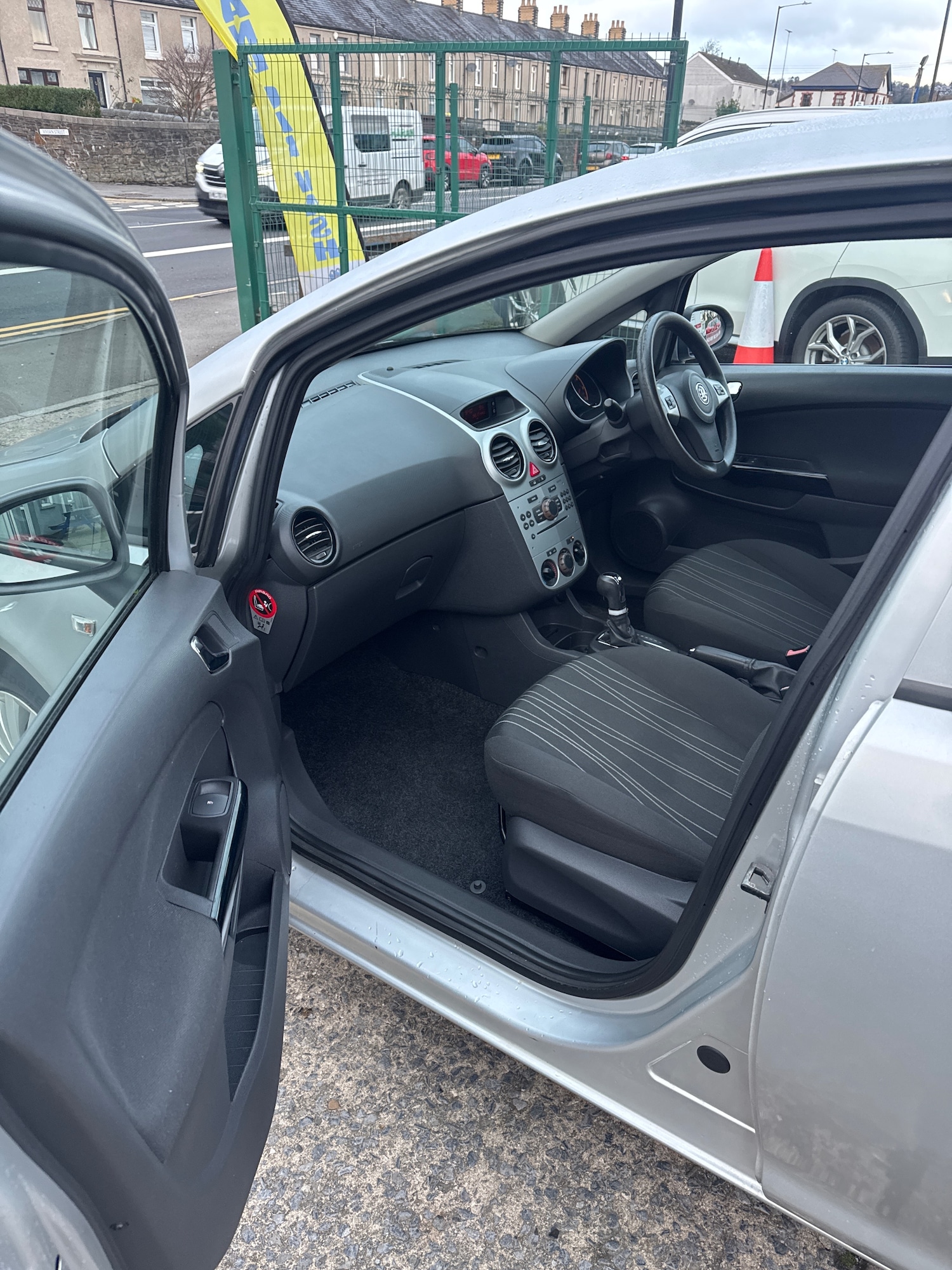 Used Vauxhall Corsa 2009 for sale - 76594508: Photo 11