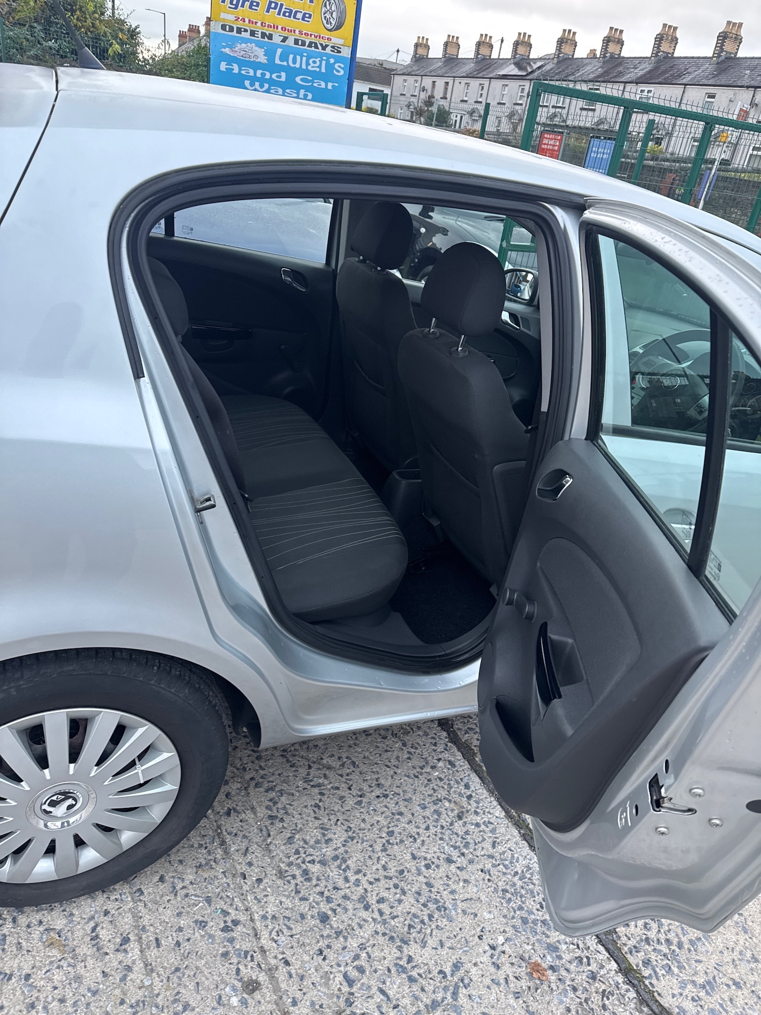 Used Vauxhall Corsa 2009 for sale - 76594508: Photo 4