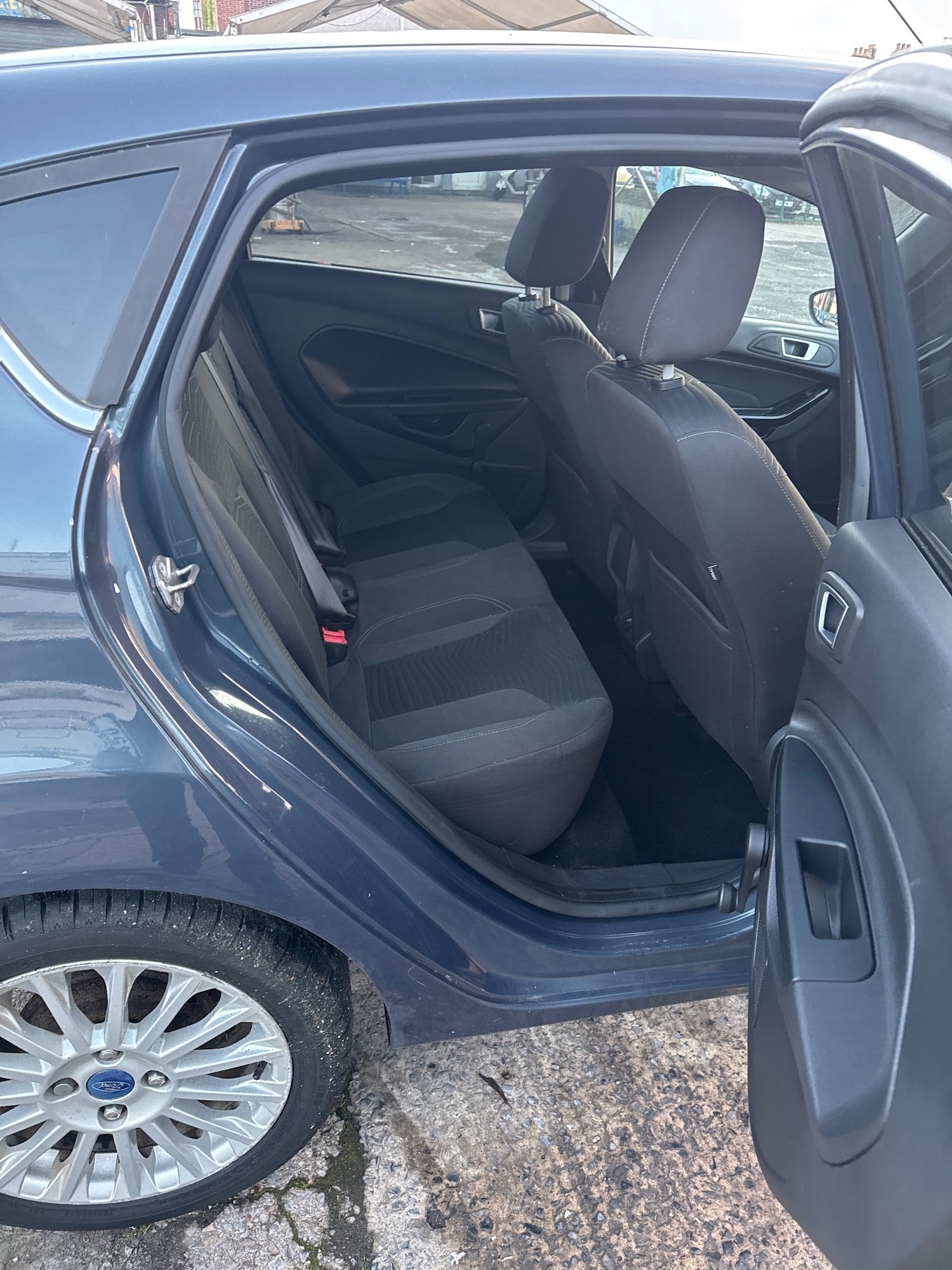 Used Ford Fiesta 2015 for sale - 76669897: Photo 5