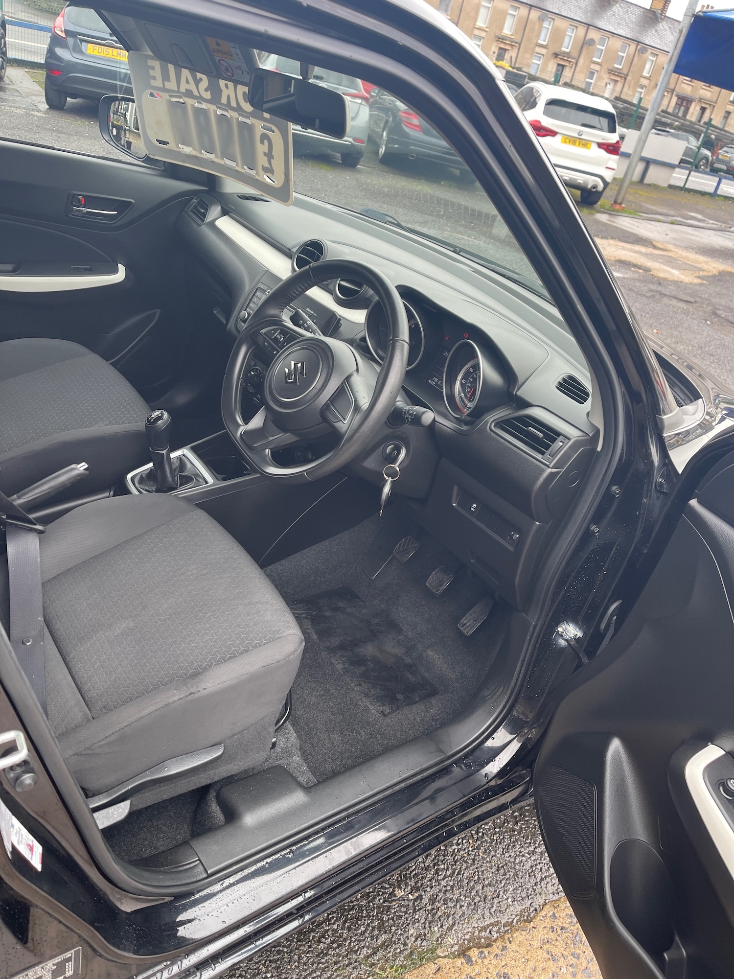 Used Suzuki Swift 2019 for sale - 77460567: Photo 2