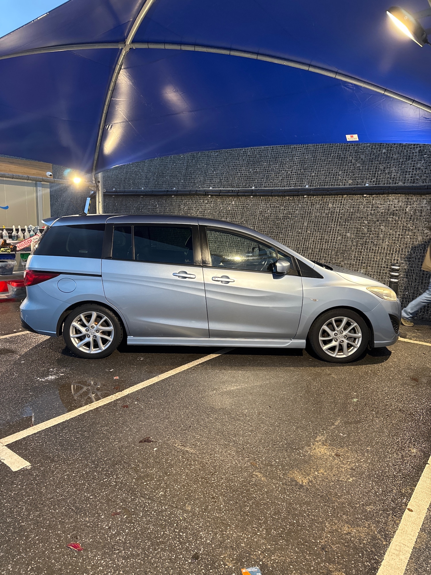 Used Mazda Mazda5 2010 for sale - 76847251: Photo 2