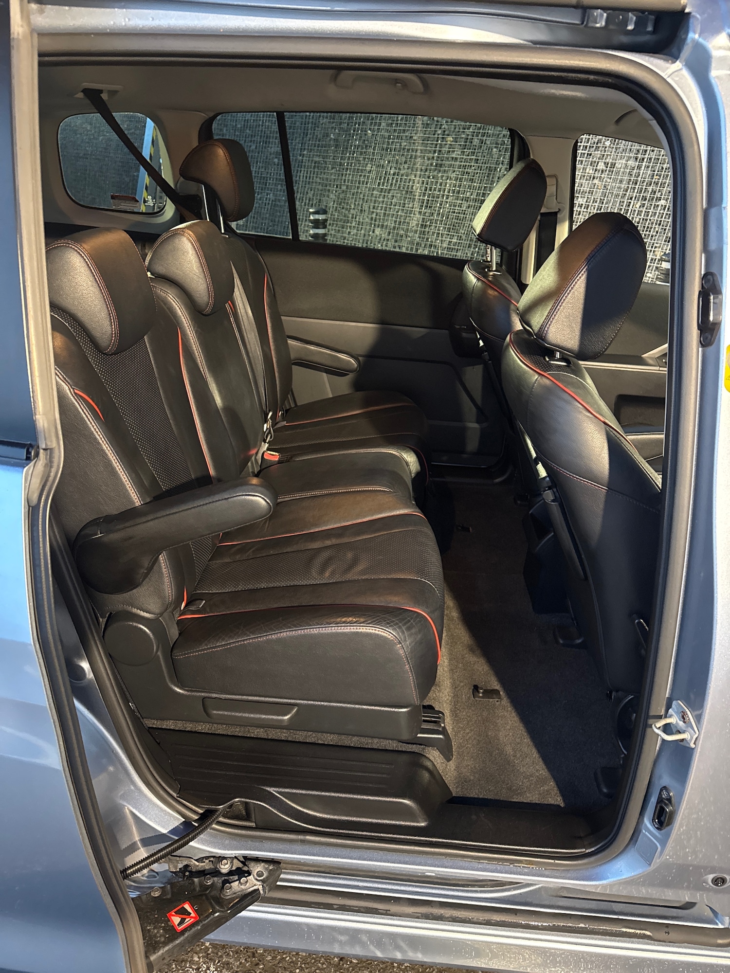 Used Mazda Mazda5 2010 for sale - 76847251: Photo 5