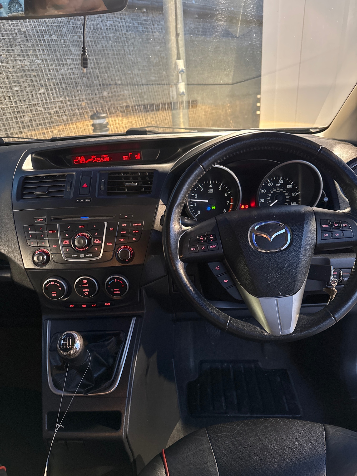 Used Mazda Mazda5 2010 for sale - 76847251: Photo 6