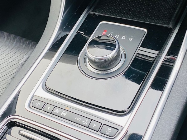 Used Jaguar XE 2017 for sale - 76173313: Photo 26