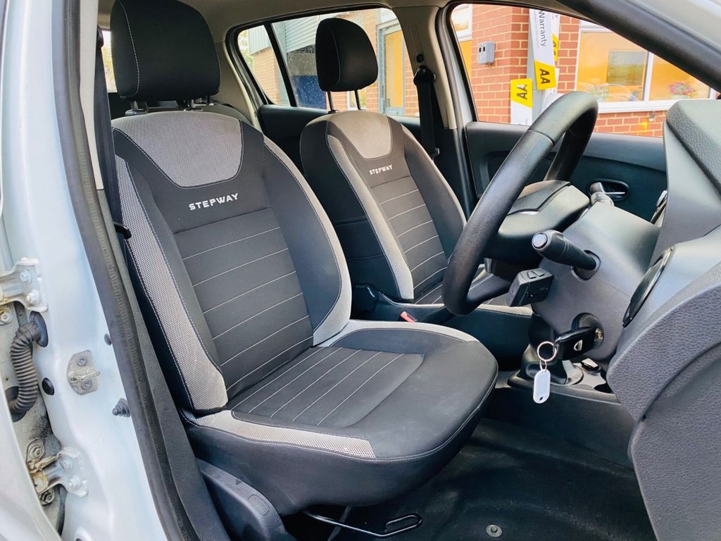 Used Dacia Sandero Stepway 2019 for sale - 76439418: Photo 4