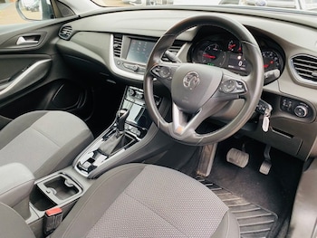 Used Vauxhall Grandland X 2018 for sale - 76095825: Photo 2