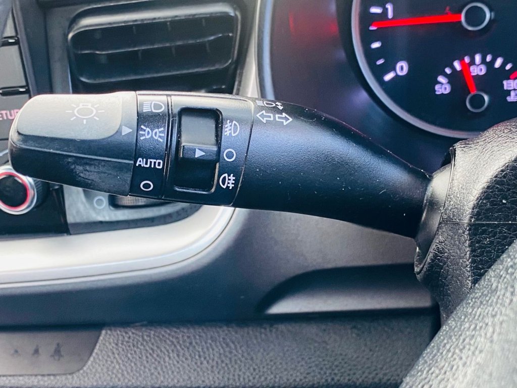 Used Kia Stonic 2018 for sale - 75985872: Photo 17