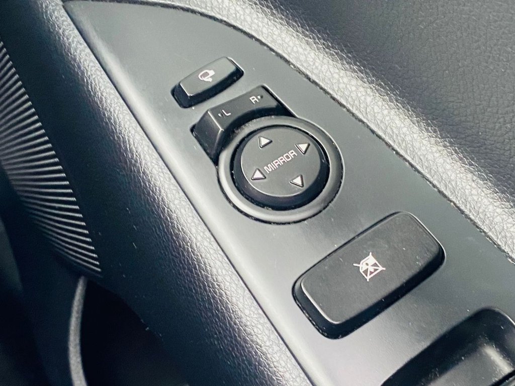 Used Kia Stonic 2018 for sale - 75985872: Photo 20