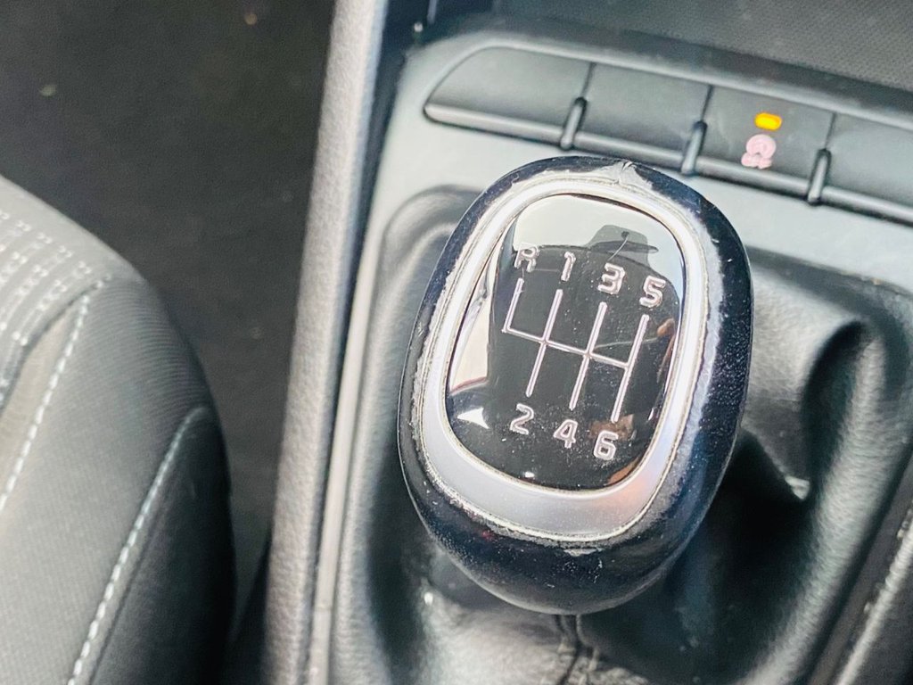 Used Kia Stonic 2018 for sale - 75985872: Photo 23