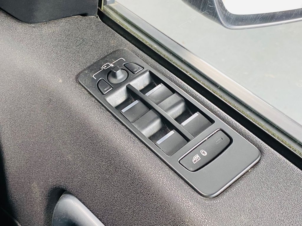 Used Land Rover Discovery Sport 2016 for sale - 76173304: Photo 17