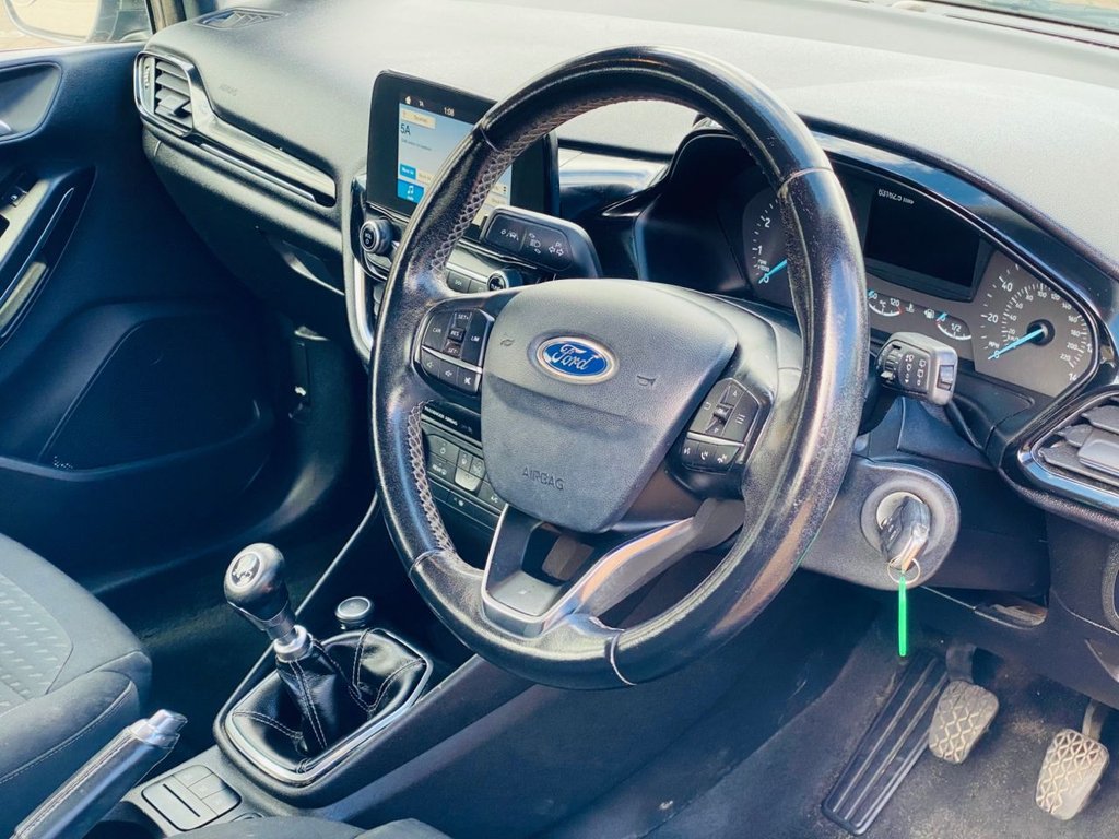 Used Ford Fiesta 2017 for sale - 76389915: Photo 2