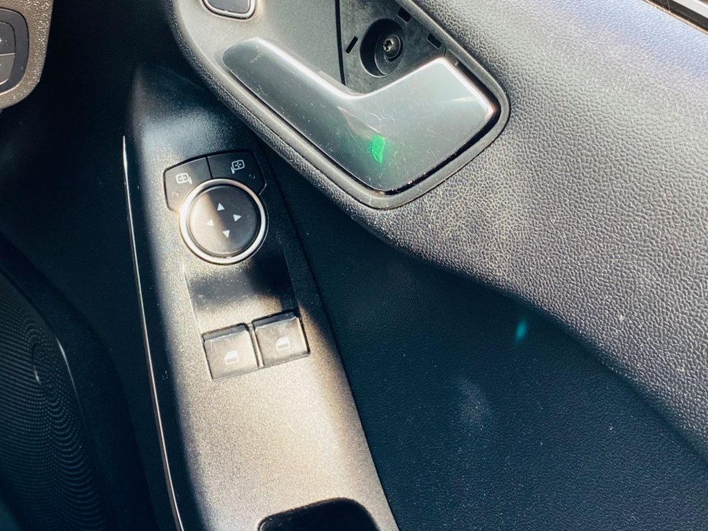 Used Ford Fiesta 2017 for sale - 76389915: Photo 21