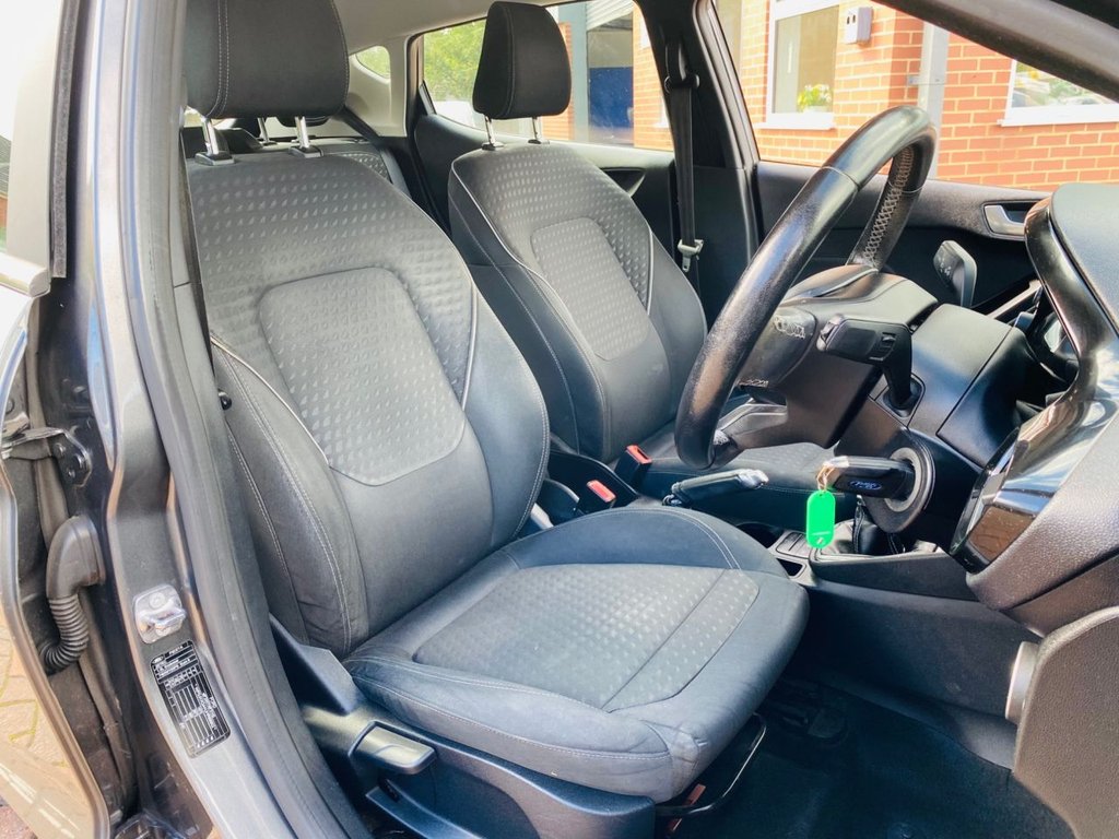 Used Ford Fiesta 2017 for sale - 76389915: Photo 4