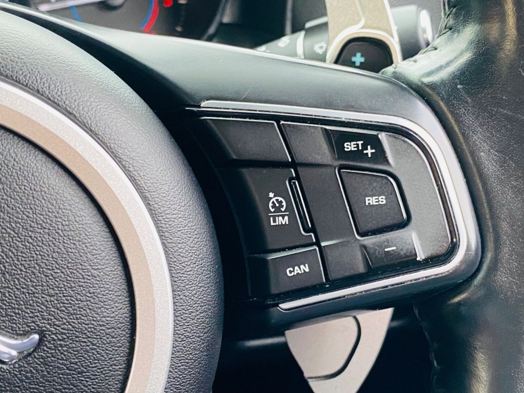 Used Jaguar XF 2016 for sale - 76092471: Photo 17