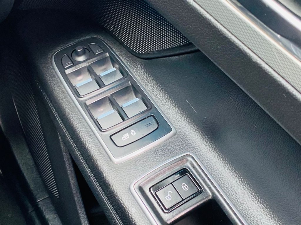 Used Jaguar XF 2016 for sale - 76092471: Photo 19