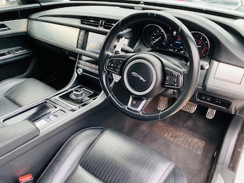 Used Jaguar XF 2016 for sale - 76092471: Photo 2