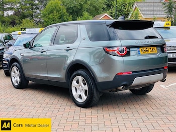 Used Land Rover Discovery Sport 2017 for sale - 75403310: Photo