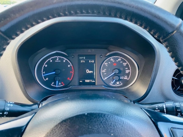 Used Toyota Yaris 2018 for sale - 76080470: Photo 13