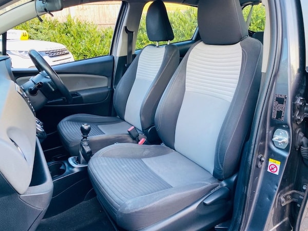 Used Toyota Yaris 2018 for sale - 76080470: Photo 14