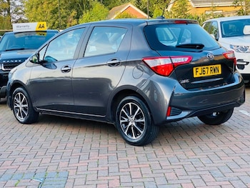 Used Toyota Yaris 2018 for sale - 76080470: Photo 3