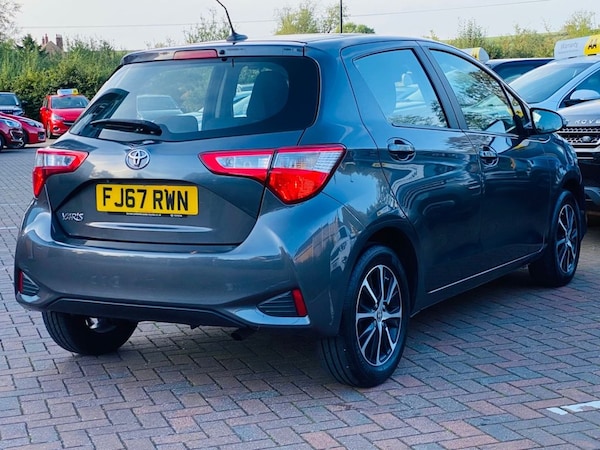 Used Toyota Yaris 2018 for sale - 76080470: Photo 8