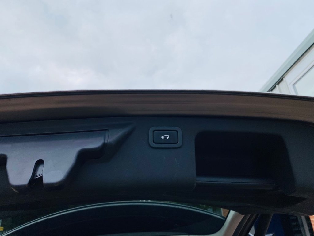 Used Land Rover Discovery Sport 2017 for sale - 76724364: Photo 12