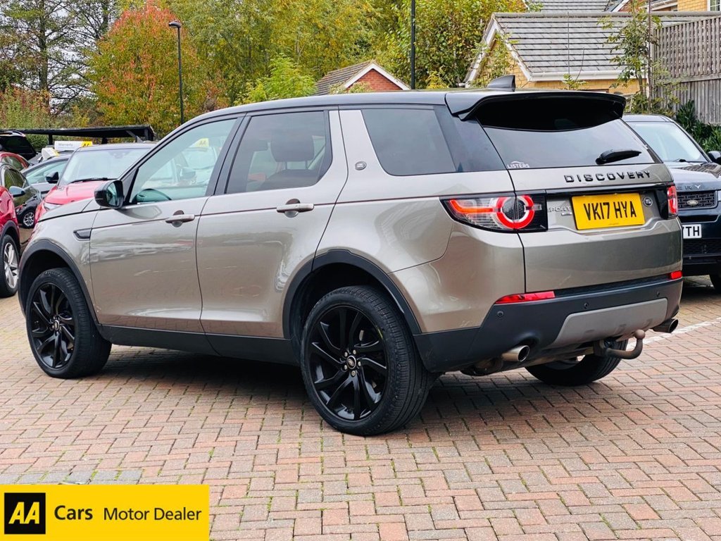 Used Land Rover Discovery Sport 2017 for sale - 76385863: Photo 3