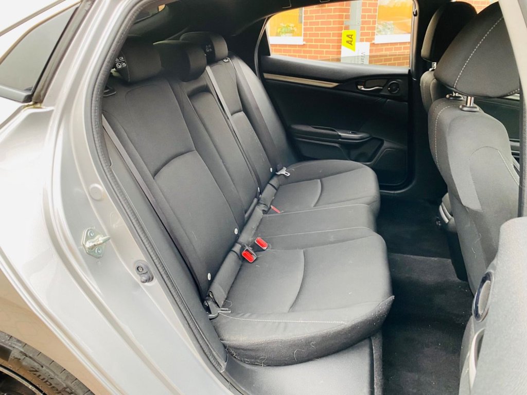 Used Honda Civic 2018 for sale - 76173258: Photo 11