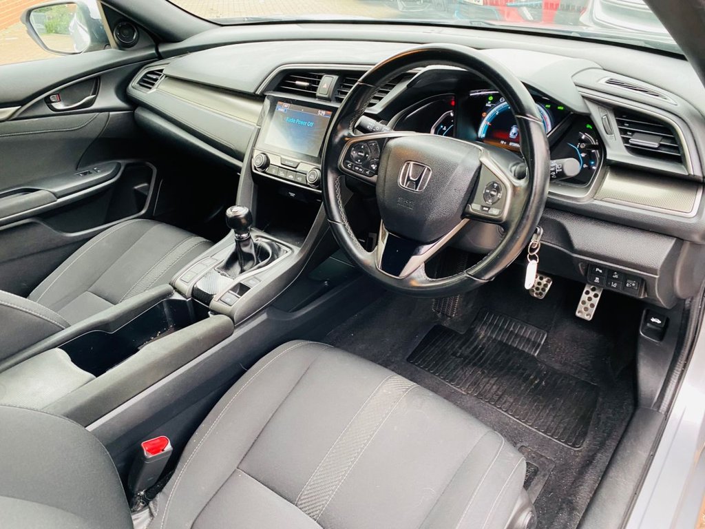 Used Honda Civic 2018 for sale - 76173258: Photo 2