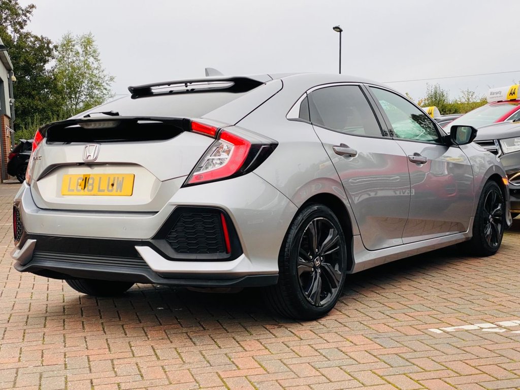 Used Honda Civic 2018 for sale - 76173258: Photo 3