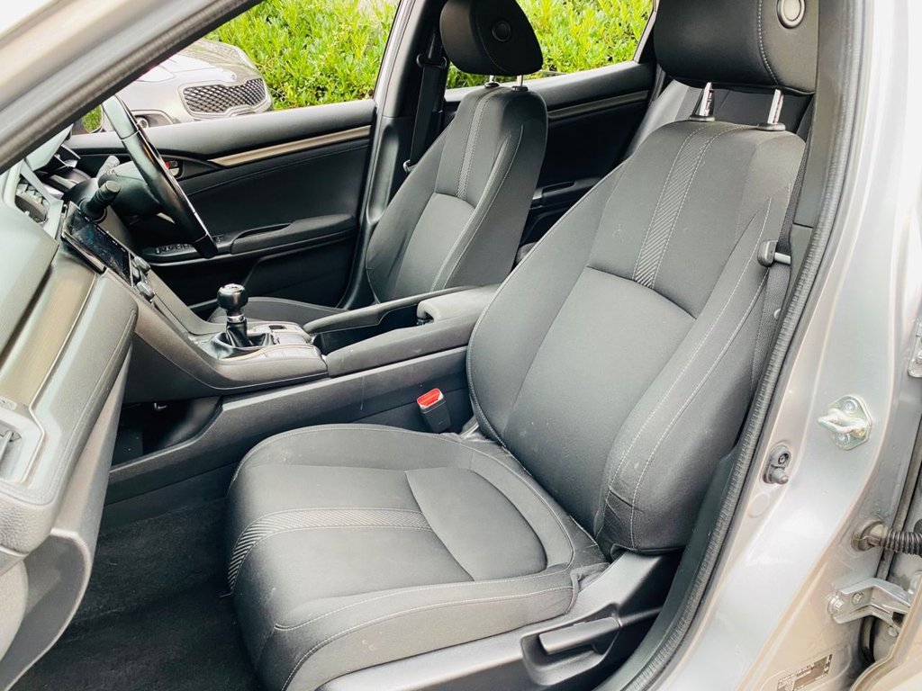 Used Honda Civic 2018 for sale - 76173258: Photo 9