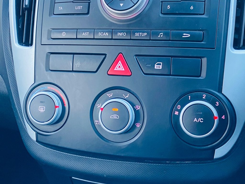 Used Kia Ceed 2011 for sale - 76386665: Photo 18