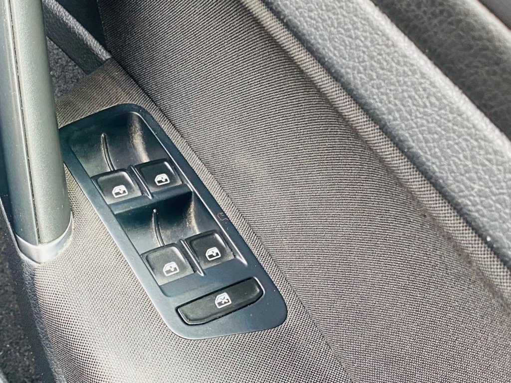 Used Volkswagen Golf 2017 for sale - 76385866: Photo 22