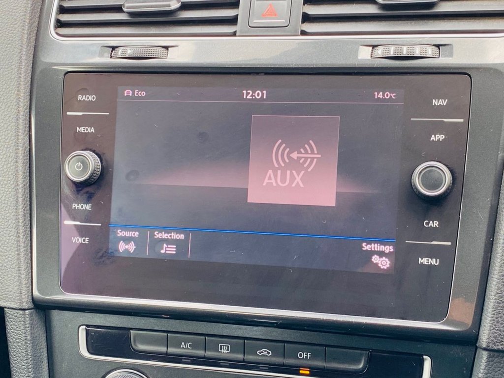 Used Volkswagen Golf 2017 for sale - 76385866: Photo 32