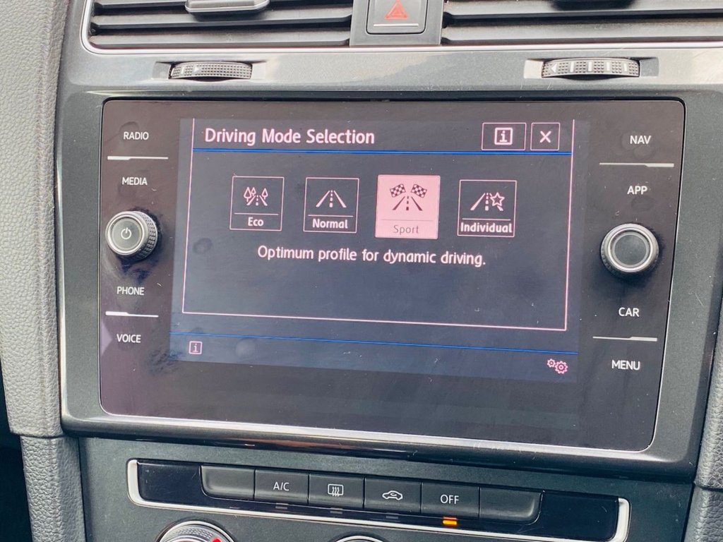 Used Volkswagen Golf 2017 for sale - 76385866: Photo 35