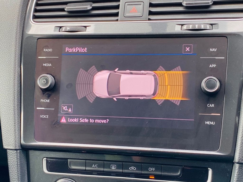 Used Volkswagen Golf 2017 for sale - 76385866: Photo 38