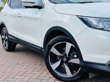 Used Nissan Qashqai 2015 for sale - 75739122: Photo