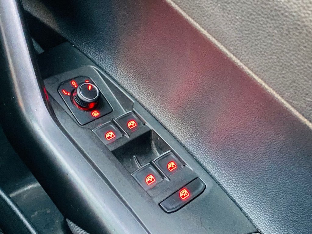 Used Volkswagen Polo 2018 for sale - 76520790: Photo 19