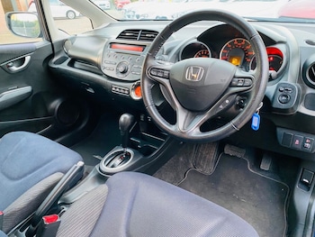 Used Honda Jazz 2013 for sale - 76474569: Photo