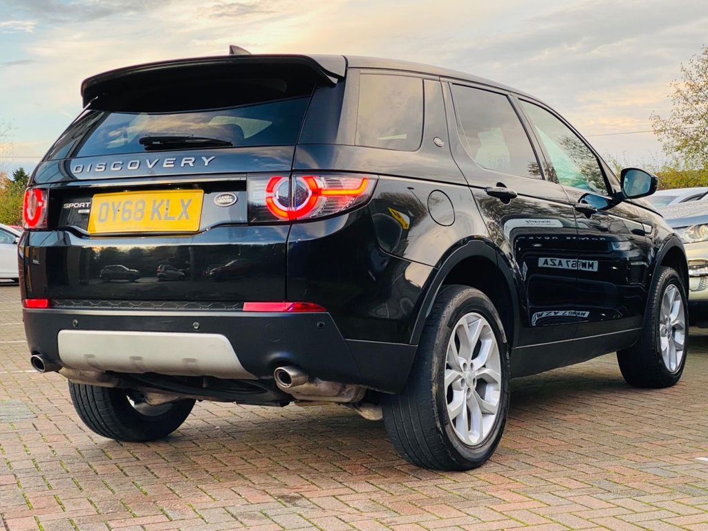 Used Land Rover Discovery Sport 2018 for sale - 76535721: Photo 11