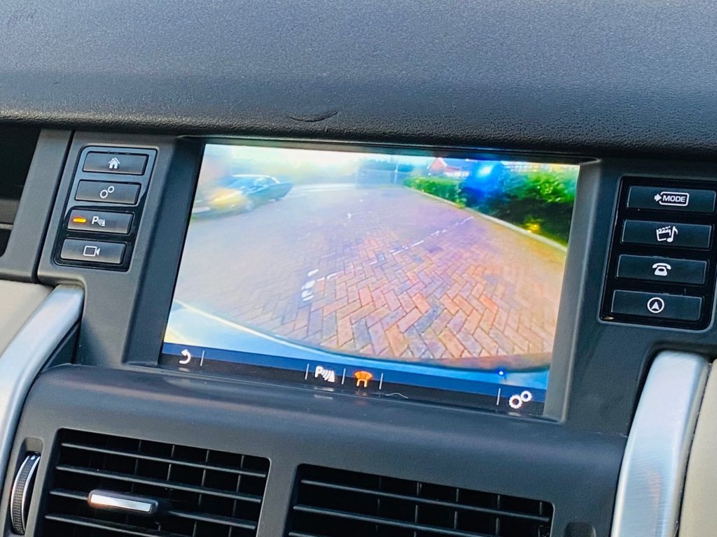 Used Land Rover Discovery Sport 2018 for sale - 76535721: Photo 31